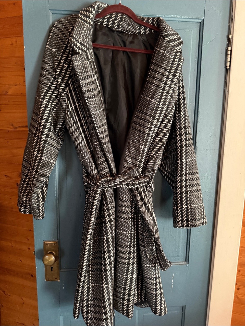 Simply Vera Vera Wang Black & White Plaid Wrap Robe Coat with Belt